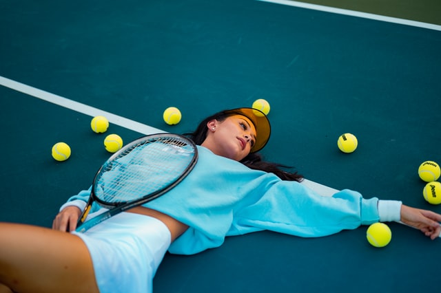 Kiedy zacząć trening mentalny w tenisie? 3 ćwiczenia na pozbycie się negatywnych myśli na korcie